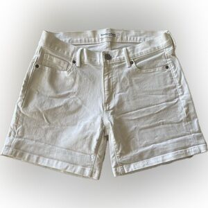 Banana Republic Shorts W 25 White Premium Denim Super Soft Stretch Roll Up 54023
